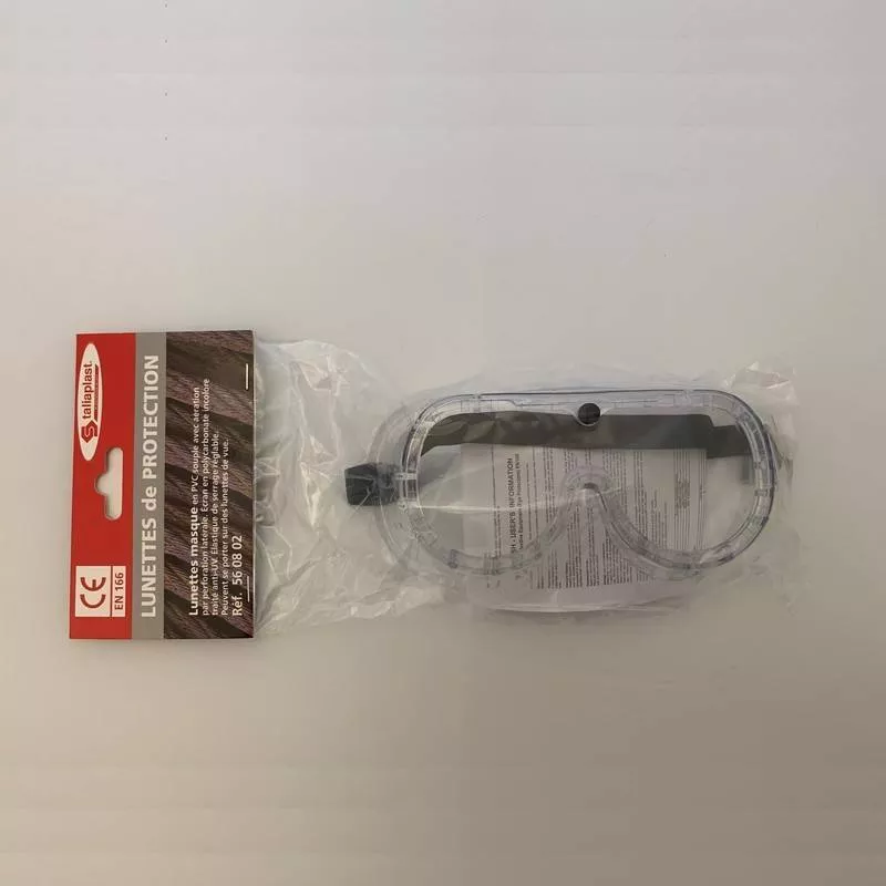 PVC GOGGLES WITH ANTI UV TREATMENT