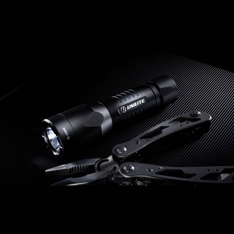FL-1300R LED flashlight by Prolutech
