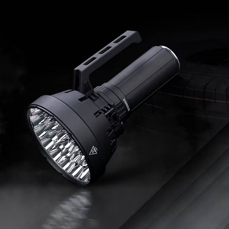 Powerful SR32 LED flashlight
