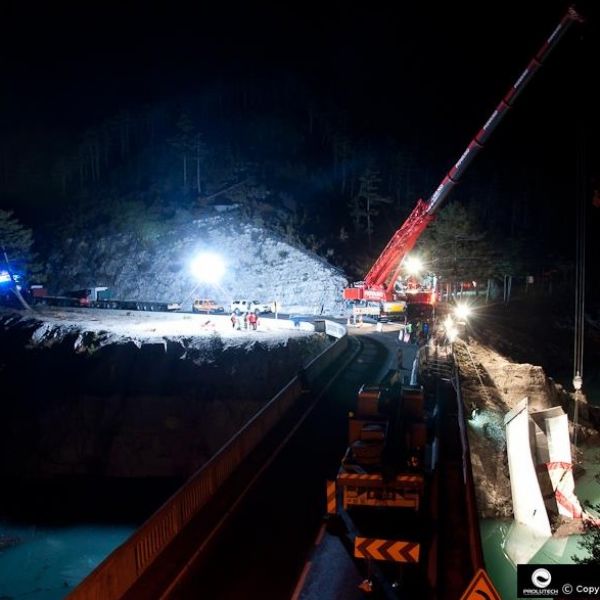 Ballon éclairant puissant utilisé par les pompiers du SDIS04 pour intervention de secours la nuit